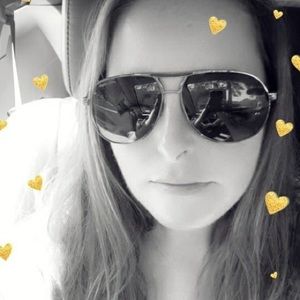 Meet your Posher, Jena